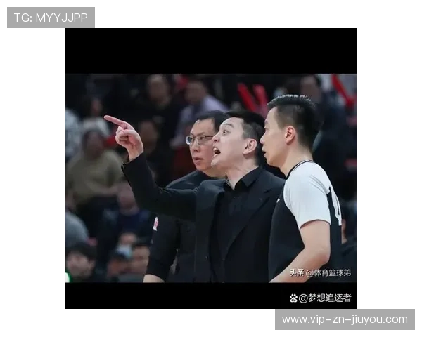 杨鸣称质疑一直有 球员们斗志高昂，杨鸣接受采访